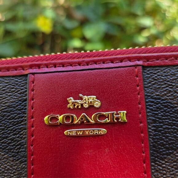 Coach Signature Colorblock Coated Canvas w/ Leather Accordion Zip Wallet #54630 - Picture 4 of 9